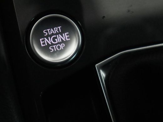 Volkswagen Tiguan 1.5 TSI R-Line Business+ | Automaat | Trekhaak | Carplay | Stoelverwarming | Stuurverwarming | Ad... ActivLease financial lease