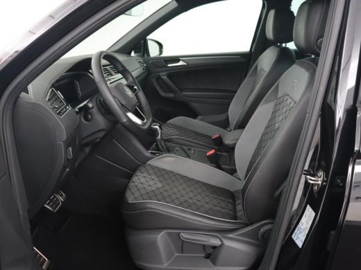 Volkswagen Tiguan 1.5 TSI R-Line Business+ | Automaat | Trekhaak | Carplay | Stoelverwarming | Stuurverwarming | Ad... ActivLease financial lease