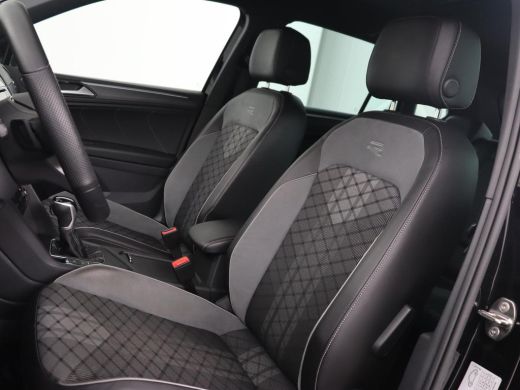 Volkswagen Tiguan 1.5 TSI R-Line Business+ | Automaat | Trekhaak | Carplay | Stoelverwarming | Stuurverwarming | Ad... ActivLease financial lease