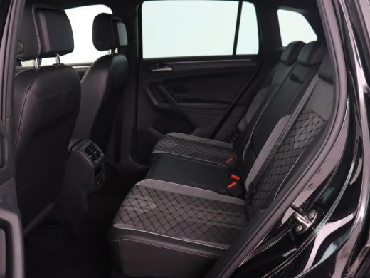 Volkswagen Tiguan 1.5 TSI R-Line Business+ | Automaat | Trekhaak | Carplay | Stoelverwarming | Stuurverwarming | Ad... ActivLease financial lease