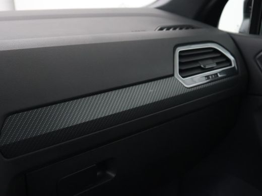 Volkswagen Tiguan 1.5 TSI R-Line | Camera | Matrix LED | Adaptive cruise | Carplay | Navigatie | Keyless | 19'' | V... ActivLease financial lease