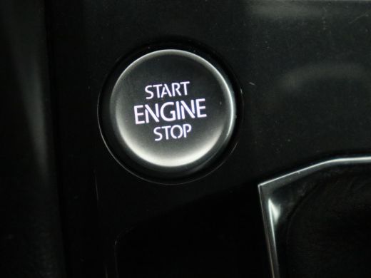 Volkswagen Tiguan 1.5 TSI R-Line | Camera | Matrix LED | Adaptive cruise | Carplay | Navigatie | Keyless | 19'' | V... ActivLease financial lease