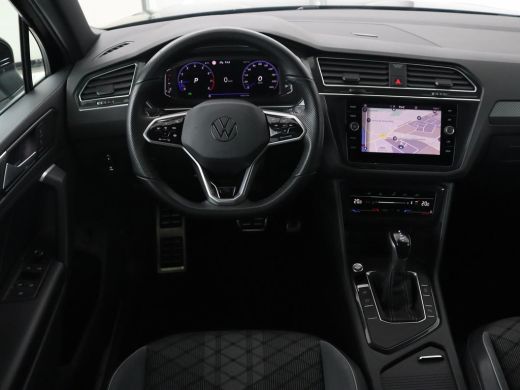 Volkswagen Tiguan 1.5 TSI R-Line | Camera | Matrix LED | Adaptive cruise | Carplay | Navigatie | Keyless | 19'' | V... ActivLease financial lease