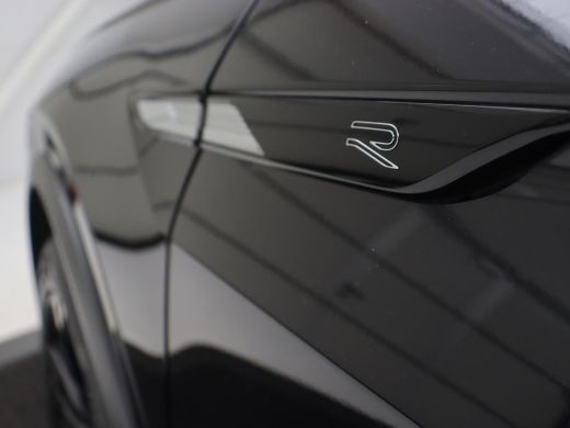 Volkswagen Tiguan 1.5 TSI R-Line | Camera | Matrix LED | Adaptive cruise | Carplay | Navigatie | Keyless | 19'' | V... ActivLease financial lease