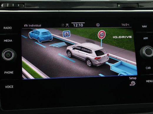 Volkswagen Tiguan Allspace 1.5 TSI R Line 7-Persoons | Panoramadak | Stoelverwarming | Trekhaak | Massage | Keyless | 19'' |... ActivLease financial lease