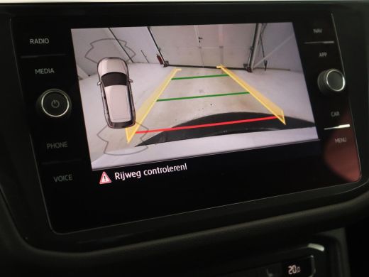 Volkswagen Tiguan Allspace 1.5 TSI R Line | Stoelverwarming | Camera | Adaptive cruise | Carplay | Navigatie | Full LED | 20... ActivLease financial lease