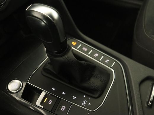 Volkswagen Tiguan Allspace 1.5 TSI R Line | Stoelverwarming | Camera | Adaptive cruise | Carplay | Navigatie | Full LED | 20... ActivLease financial lease