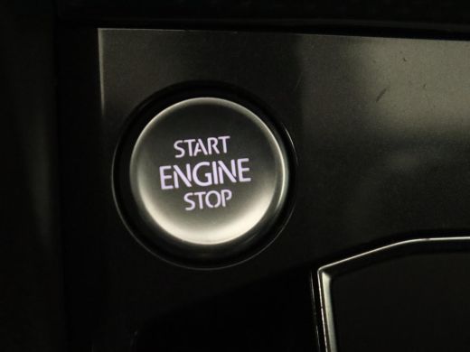 Volkswagen Tiguan Allspace 1.5 TSI R Line | Stoelverwarming | Camera | Adaptive cruise | Carplay | Navigatie | Full LED | 20... ActivLease financial lease