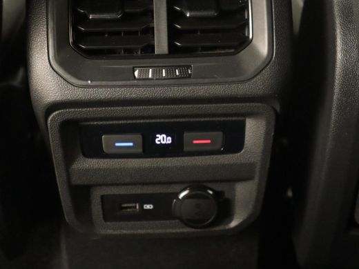 Volkswagen Tiguan Allspace 1.5 TSI R Line | Stoelverwarming | Camera | Adaptive cruise | Carplay | Navigatie | Full LED | 20... ActivLease financial lease