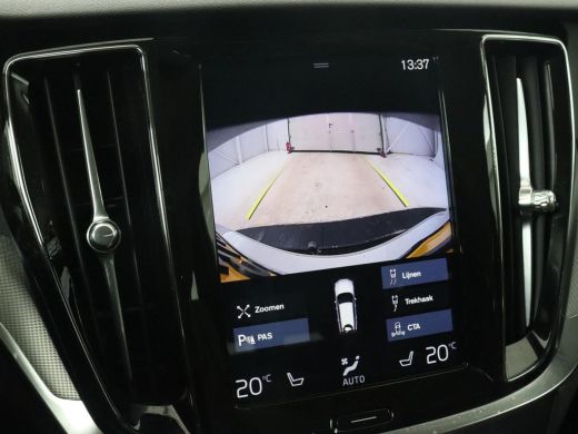 Volvo  V60 Cross Country 2.0 T5 AWD Pro | Stoelventilatie | Massage | Massage | Trekhaak | Adaptive cruise |... ActivLease financial lease