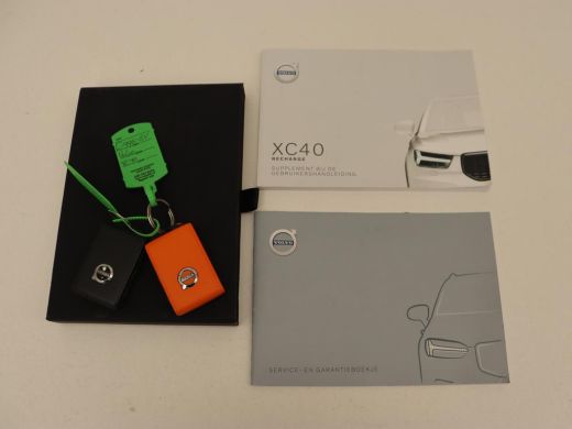 Volvo  XC40 1.5 T4 Recharge Inscription Expression | Trekhaak | Carplay | Navigatie | Climate control | Parke... ActivLease financial lease