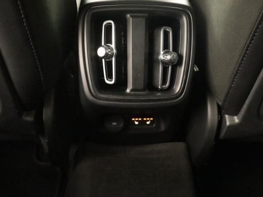 Volvo  XC40 2.0 T5 R Design Luxury Line | Panoramadak | Adaptive cruise | 360 Camera | Stoel & stuurverwarmin... ActivLease financial lease