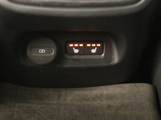 Volvo  XC40 2.0 T5 R Design Luxury Line | Panoramadak | Adaptive cruise | 360 Camera | Stoel & stuurverwarmin... ActivLease financial lease