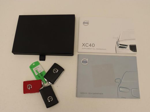 Volvo  XC40 2.0 T5 R Design Luxury Line | Panoramadak | Adaptive cruise | 360 Camera | Stoel & stuurverwarmin... ActivLease financial lease