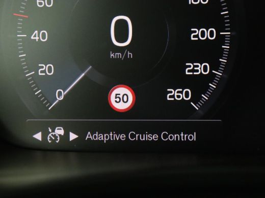 Volvo  XC40 2.0 T5 R Design Luxury Line | Panoramadak | Adaptive cruise | 360 Camera | Stoel & stuurverwarmin... ActivLease financial lease