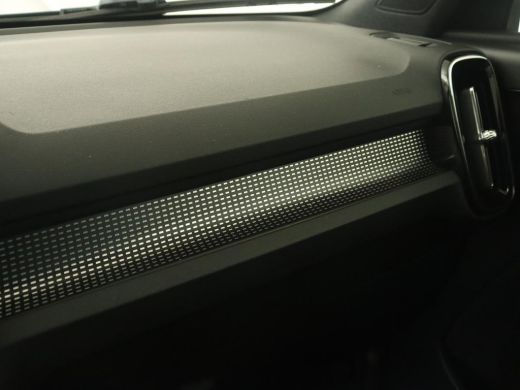 Volvo  XC40 2.0 T5 R Design Luxury Line | Panoramadak | Adaptive cruise | 360 Camera | Stoel & stuurverwarmin... ActivLease financial lease