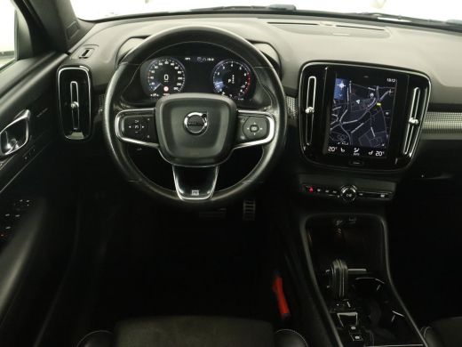 Volvo  XC40 2.0 T5 R Design Luxury Line | Panoramadak | Adaptive cruise | 360 Camera | Stoel & stuurverwarmin... ActivLease financial lease