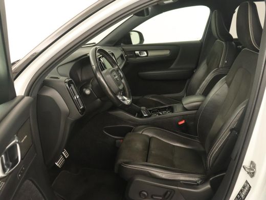Volvo  XC40 2.0 T5 R Design Luxury Line | Panoramadak | Adaptive cruise | 360 Camera | Stoel & stuurverwarmin... ActivLease financial lease