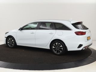 Kia Ceed 1.6 GDI PHEV DynamicPlusLine | Stoel & stuurverwarming | Adaptive cruise | Camera | Carplay | Key...