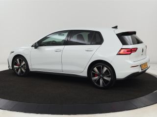 Volkswagen Golf 1.4 eHybrid GTE | Stoelverwarming | Camera | Adaptive cruise | Sfeerverlichting | Navigatie | Spo...