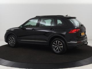 Volkswagen Tiguan 1.4 TSI eHybrid R-Line Business | Panoramadak | Trekhaak | Stoelverwarming | head-up display | Ca...
