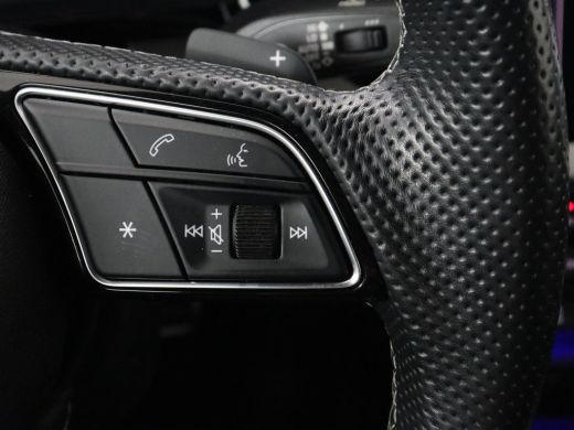 Audi A3 30 TFSI edition one | Stoelverwarming | Matrix LED | Virtual Cockpit | Carplay | Half leder | Nav... ActivLease financial lease