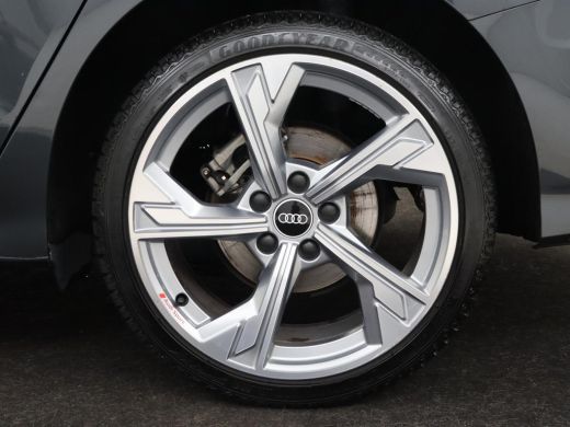 Audi A3 30 TFSI edition one | Stoelverwarming | Matrix LED | Virtual Cockpit | Carplay | Half leder | Nav... ActivLease financial lease