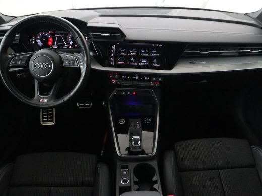 Audi A3 30 TFSI edition one | Stoelverwarming | Matrix LED | Virtual Cockpit | Carplay | Half leder | Nav... ActivLease financial lease