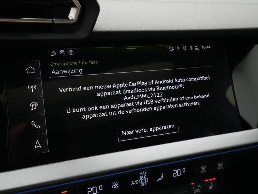 Audi A3 Limousine 35 TFSI S edition Panodak SONOS Ambient lichtpakket verw. voorstoelen Camera ActivLease financial lease