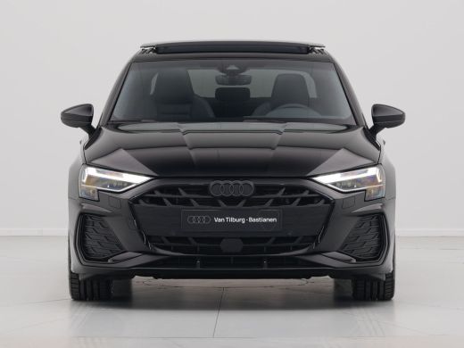 Audi A3 Limousine 35 TFSI S edition Panodak SONOS Ambient lichtpakket verw. voorstoelen Camera ActivLease financial lease