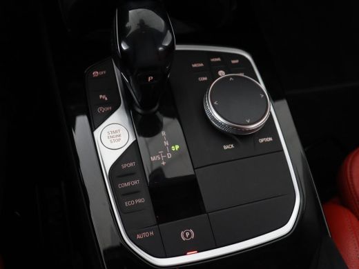 BMW 1 Serie 116d High Executive | Sport Line | Leder | Stoelverwarming | Carplay | Sportstoelen | Navigatie |... ActivLease financial lease