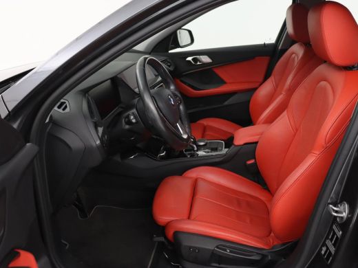 BMW 1 Serie 116d High Executive | Sport Line | Leder | Stoelverwarming | Carplay | Sportstoelen | Navigatie |... ActivLease financial lease