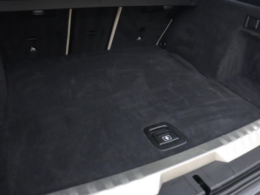 BMW 3 Serie 320e M Sport | Adaptive cruise | Leder | Trekhaak | Stoelverwarming | 360 Camera | Laserlicht | C... ActivLease financial lease