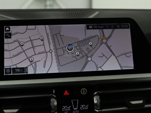 BMW 3 Serie 320e M Sport | Adaptive cruise | Leder | Trekhaak | Stoelverwarming | 360 Camera | Laserlicht | C... ActivLease financial lease