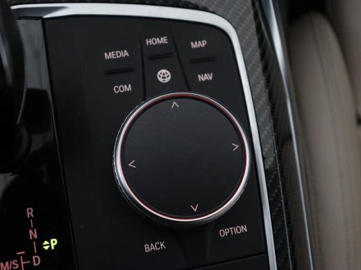 BMW 3 Serie 320e M Sport | Adaptive cruise | Leder | Trekhaak | Stoelverwarming | 360 Camera | Laserlicht | C... ActivLease financial lease