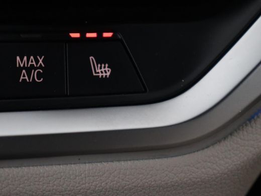 BMW 3 Serie 320e M Sport | Adaptive cruise | Leder | Trekhaak | Stoelverwarming | 360 Camera | Laserlicht | C... ActivLease financial lease