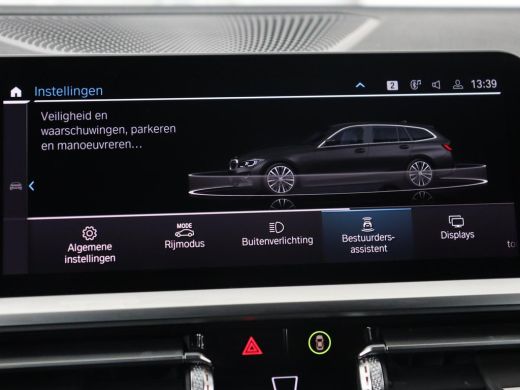 BMW 3 Serie Touring 330e Business Edition Plus | Leder Bekleding | Carplay | Cruise Control | Navigatie | Las... ActivLease financial lease