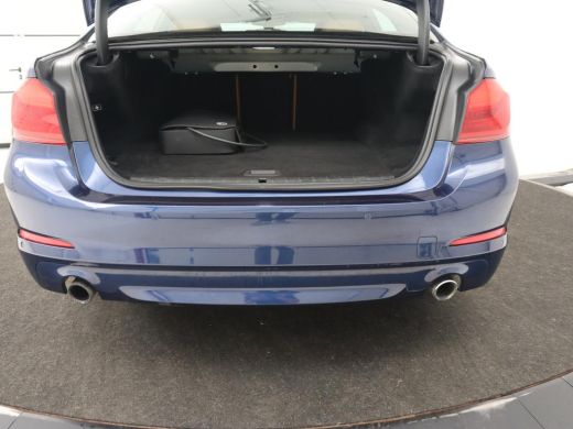 BMW 5 Serie 530e iPerformance | Leder | Stoelverwarming | Sfeerverlichting | Full LED | Navigatie | Parkeerhu... ActivLease financial lease