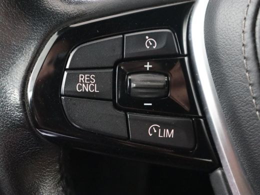 BMW 5 Serie 530e iPerformance | Leder | Stoelverwarming | Sfeerverlichting | Full LED | Navigatie | Parkeerhu... ActivLease financial lease