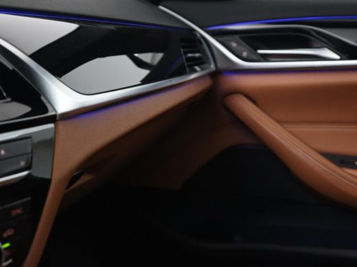 BMW 5 Serie 530e iPerformance | Leder | Stoelverwarming | Sfeerverlichting | Full LED | Navigatie | Parkeerhu... ActivLease financial lease