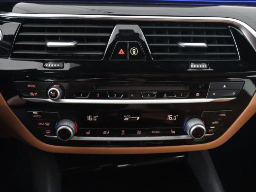 BMW 5 Serie 530e iPerformance | Leder | Stoelverwarming | Sfeerverlichting | Full LED | Navigatie | Parkeerhu... ActivLease financial lease