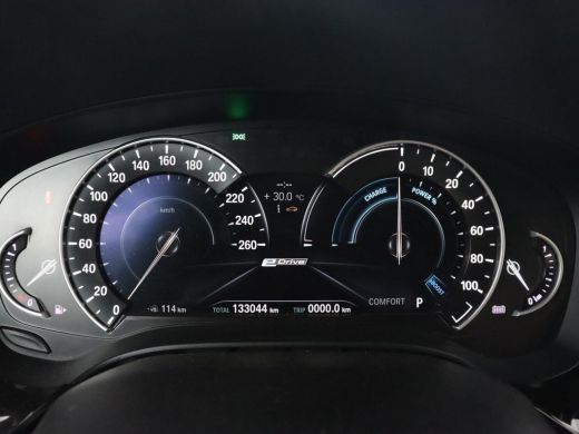 BMW 5 Serie 530e iPerformance | Leder | Stoelverwarming | Sfeerverlichting | Full LED | Navigatie | Parkeerhu... ActivLease financial lease