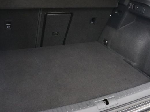 CUPRA Formentor 1.4 eHybrid VZ | 245pk | Stoelverwarming | 360 Camera | Adaptive cruise | Carplay | Navigatie | S... ActivLease financial lease