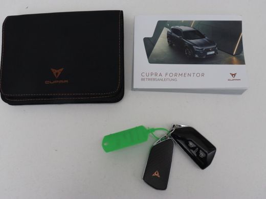 CUPRA Formentor 1.4 eHybrid VZ | 245pk | Stoelverwarming | 360 Camera | Adaptive cruise | Carplay | Navigatie | S... ActivLease financial lease