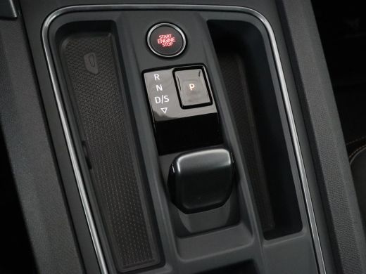 CUPRA Formentor 1.4 eHybrid VZ | 245pk | Stoelverwarming | 360 Camera | Adaptive cruise | Carplay | Navigatie | S... ActivLease financial lease