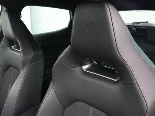 CUPRA Formentor 1.4 eHybrid VZ | 245pk | Stoelverwarming | 360 Camera | Adaptive cruise | Carplay | Navigatie | S... ActivLease financial lease