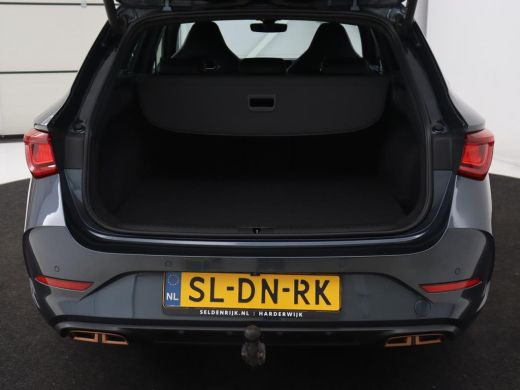 CUPRA Leon 1.4 eHybrid VZ | 245pk | Trekhaak | Stoelverwarming | Adaptive cruise | Carplay | Navigatie | Stu... ActivLease financial lease
