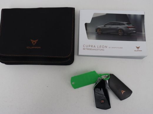 CUPRA Leon 1.4 eHybrid VZ | 245pk | Trekhaak | Stoelverwarming | Adaptive cruise | Carplay | Navigatie | Stu... ActivLease financial lease