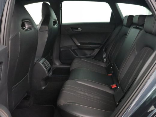 CUPRA Leon 1.4 eHybrid VZ | 245pk | Trekhaak | Stoelverwarming | Adaptive cruise | Carplay | Navigatie | Stu... ActivLease financial lease