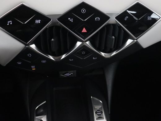 DS DS 3 Crossback E-Tense Performance Line+ 50 kWh | 1e eigenaar | Adaptive cruise | Matrix LED | Alcanta... ActivLease financial lease